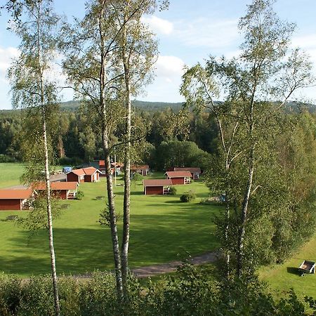 Ratt O Roder Stugby & Konferens Villa Djuras Exterior foto