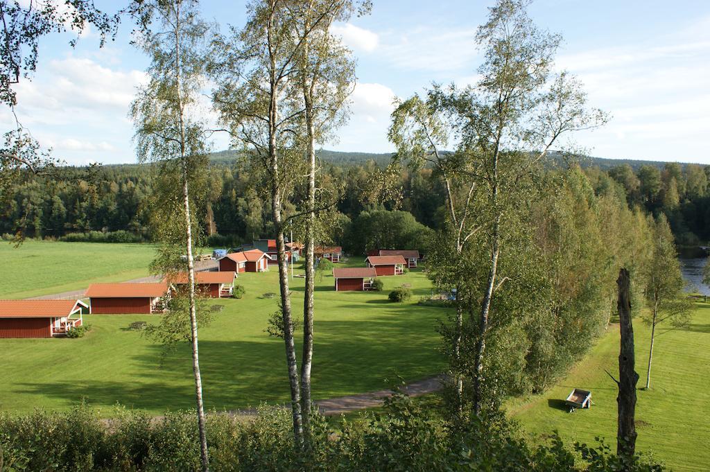 Ratt O Roder Stugby & Konferens Villa Djuras Exterior foto