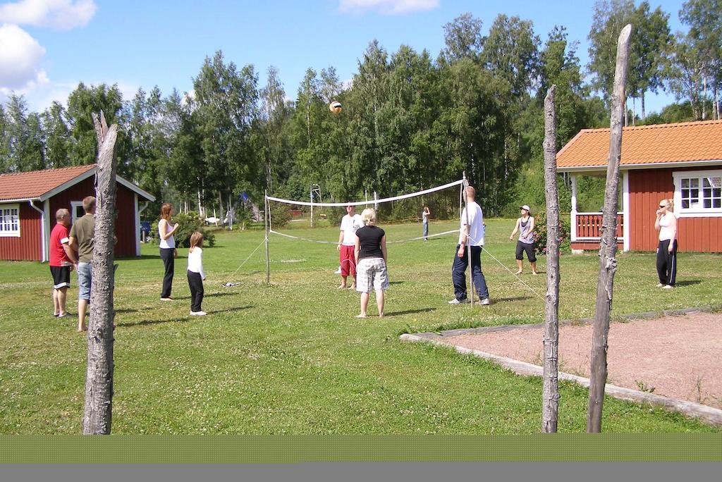 Ratt O Roder Stugby & Konferens Villa Djuras Exterior foto